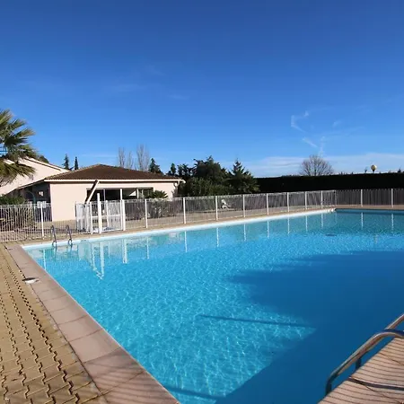 Beau T2 Dans Avec Piscine Apartamento *