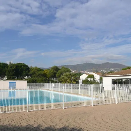 Beau T2 Dans Avec Piscine Apartment *