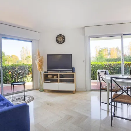 Apartment Beau T2 Dans Avec Piscine